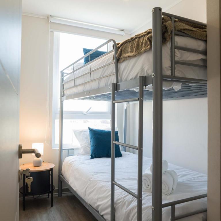 Chic 2BR Apt in Nunoa with Balcony for 5 - Apartment - 20