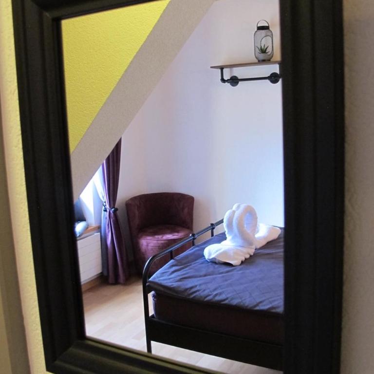 Café des Voyageurs Noës - Doppelzimmer mit Bergblick - 1