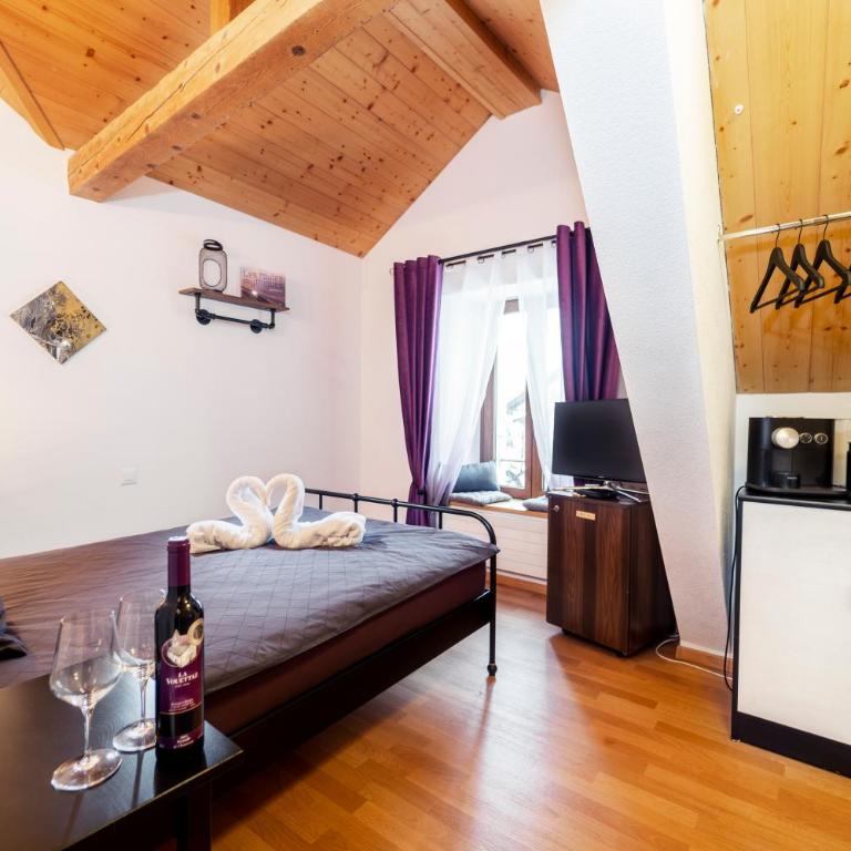 Café des Voyageurs Noës - Doppelzimmer mit Bergblick - 2