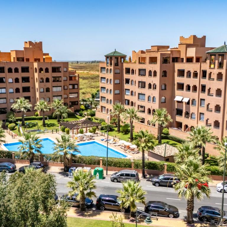 APARTAMENTO CON TERRAZA Y VISTAS AL MAR - Residencial Playa Verde - Apartamento de 2 dormitorios con terraza y vistas al mar - 2