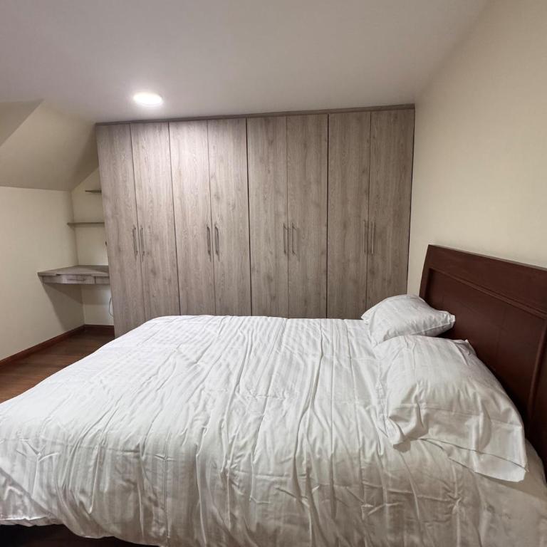 Suite ejecutiva con Parqueo Privado - One-Bedroom Apartment - 2