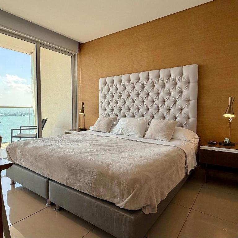 H2 Luxury 1 Bd Apt, 23rd Floor. Complementary maid - Apartment - 52