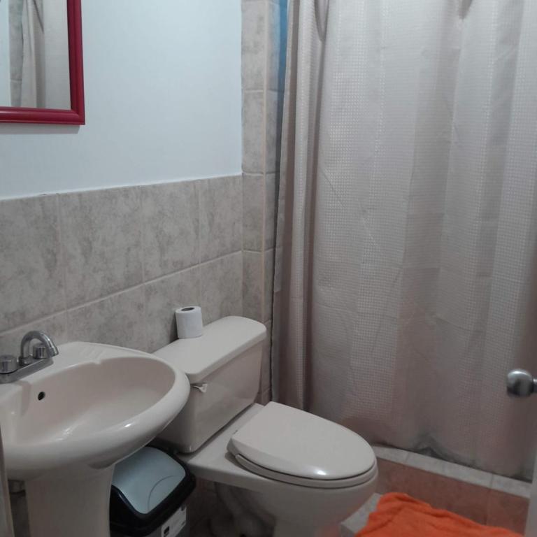 San Miguel Airport Rooms Lima - Habitación Doble con baño compartido - 6