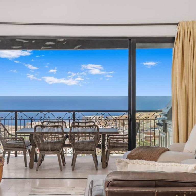 Quivira PH 3BR Premium Condo w Golf Cart - Apartamento - 2