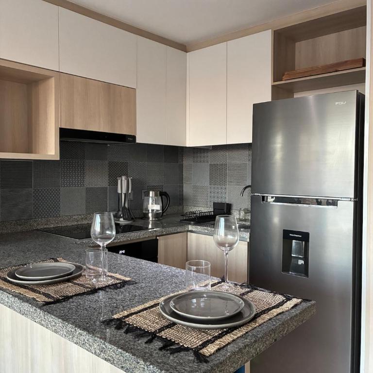 Moderno y central departamento en Viña del Mar - Two-Bedroom Apartment with Balcony - 8