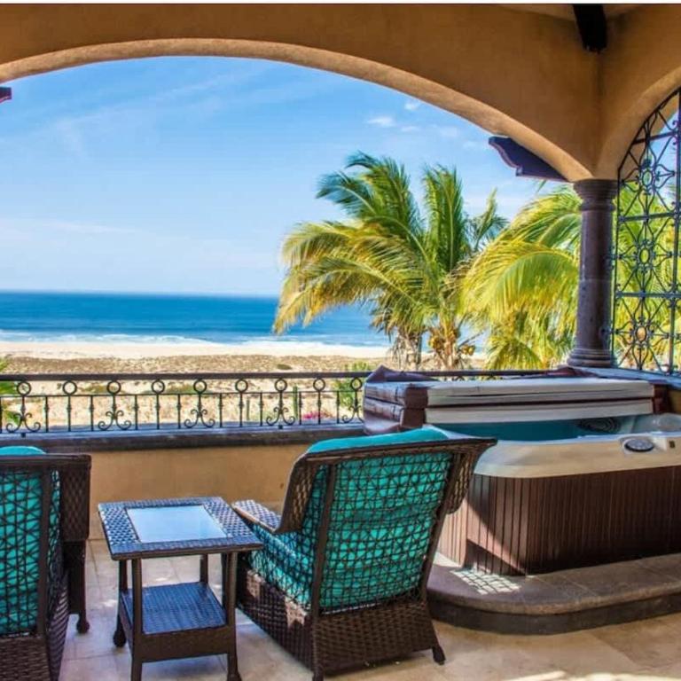 4 BR Beachfront Villa Paradise at Novaispania - Villa - 4