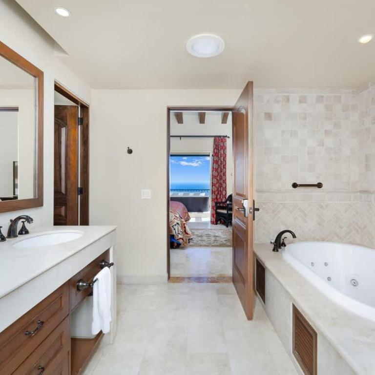 Unique Renovated Montecristo 3 BR Villa at Quivira - Villa - 21