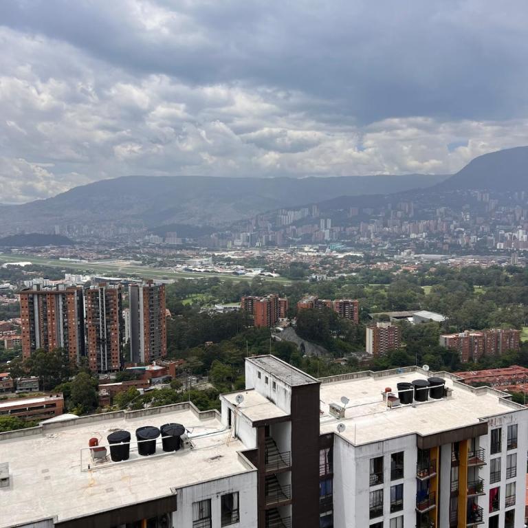 Beautiful 29th floor apartment with a view - Two-Bedroom Apartment - 16
