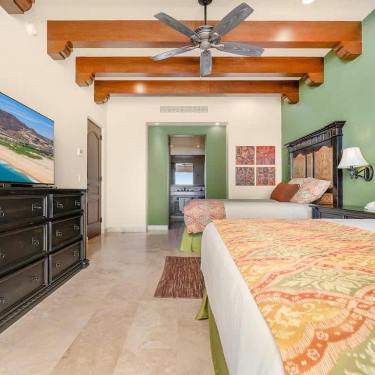 Unique Renovated Montecristo 3 BR Villa at Quivira - Villa - 17