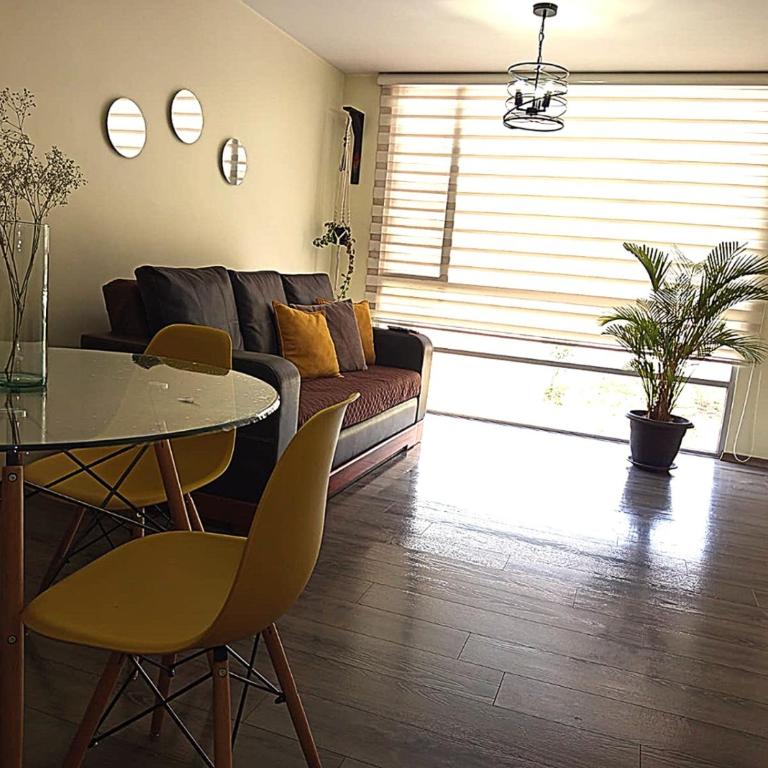 Departamento para Grupo Quito norte cerca Solca y Embajada EEUU - Two-Bedroom Apartment - 1