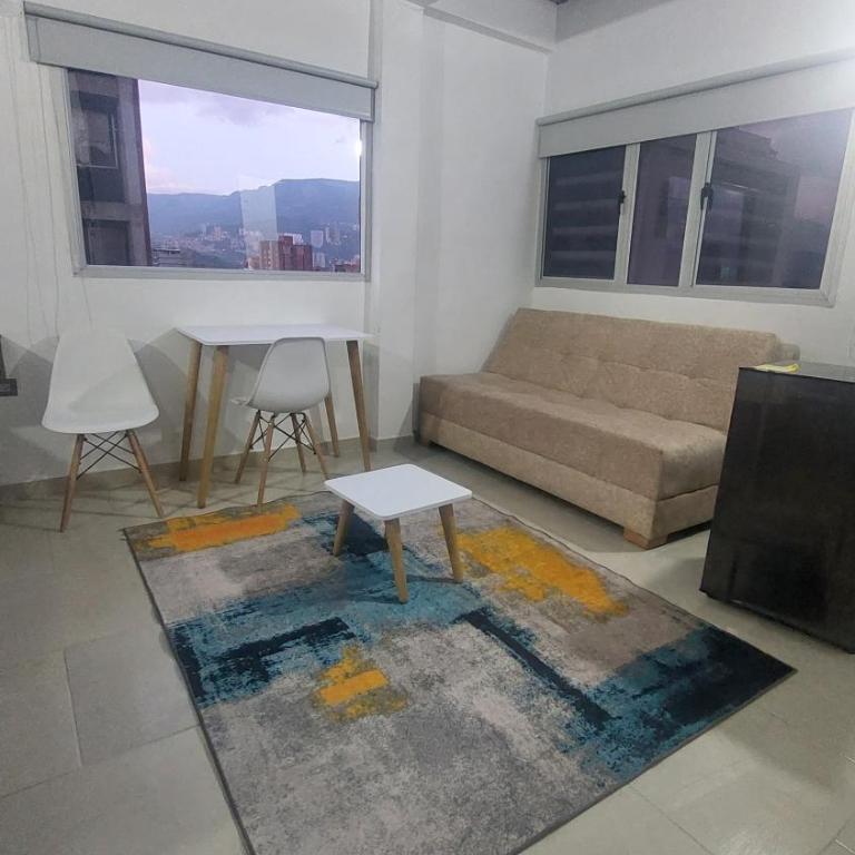 Laureles Estadio Lofts 33 - One-Bedroom Apartment - 3