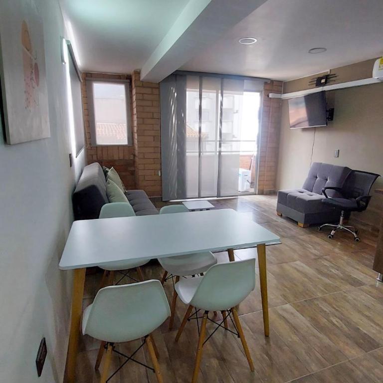 Laureles Estadio Lofts 33 - Three-Bedroom Apartment - 7
