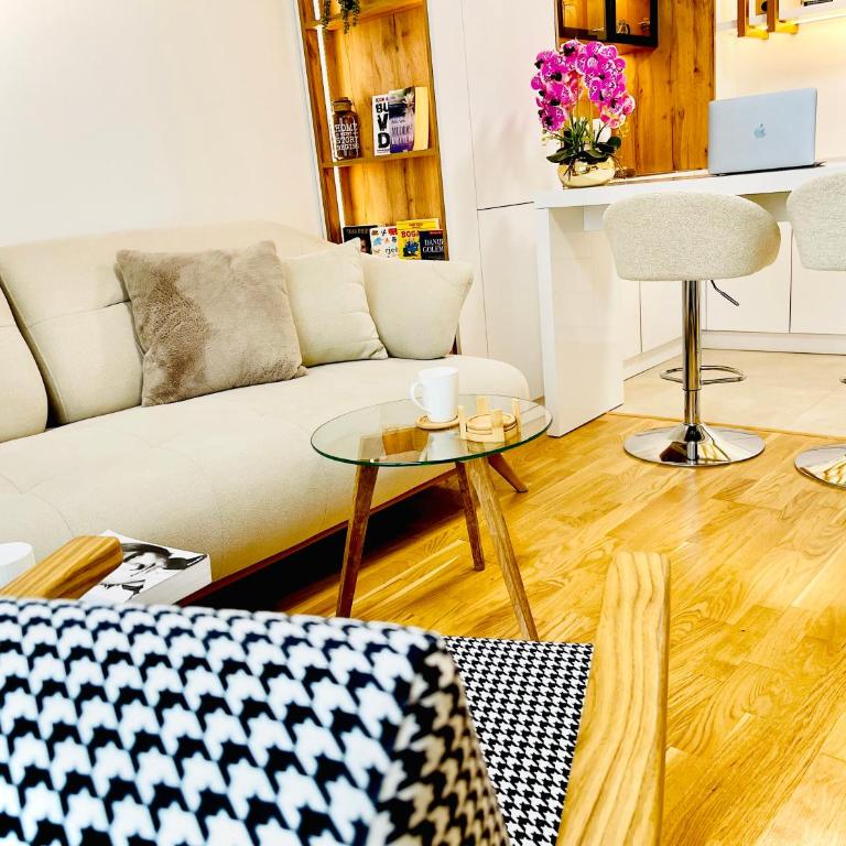 SOL LUX Tuzla - One-Bedroom Apartment - 18