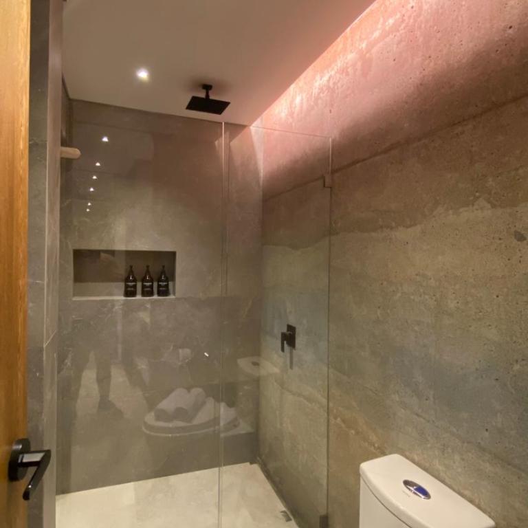 Waves & Ko - Deluxe Double Room with Balcony - 6