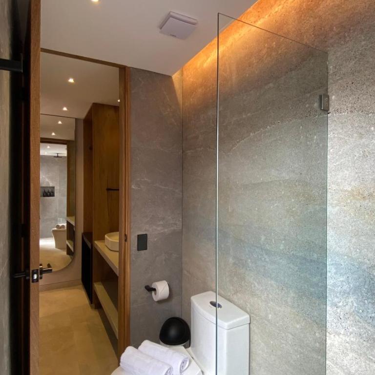 Waves & Ko - Deluxe Double Room with Balcony - 1