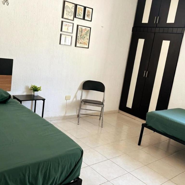 Elohim Airport House - Two-Bedroom House - 12