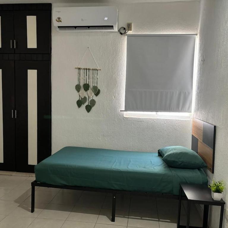 Elohim Airport House - Two-Bedroom House - 22