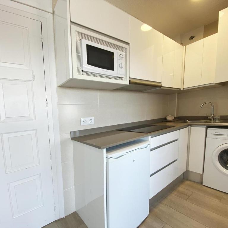 Hermoso apartamento en L'Escala, 1 habitación, terraza, cocina equipada, cerca de playas y comercios - HISP-7-37 - Appartement - 11