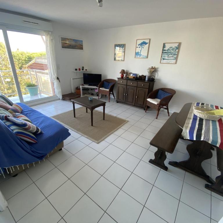 Charmant T2 avec balcon, parking inclus, proche plage et commerces - FR-1-474-291 - Apartamento - 4
