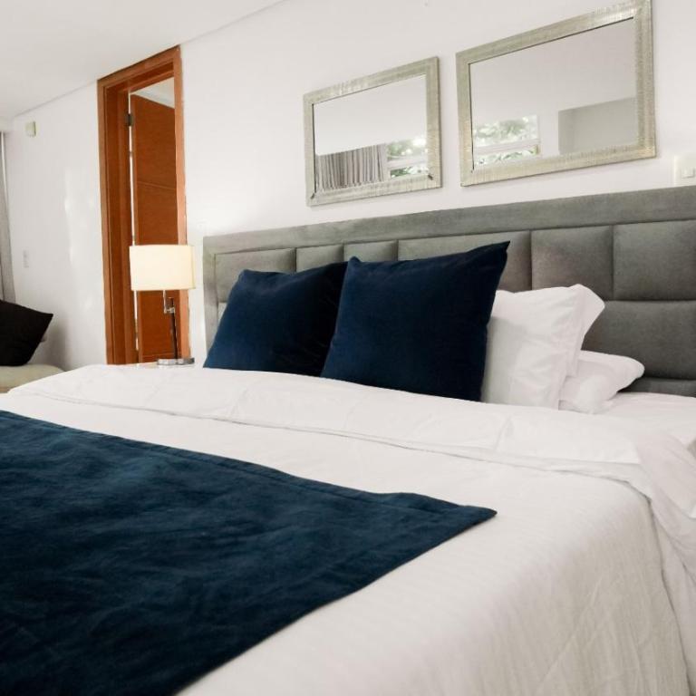 MQ CROWN HOUSE CASTIllO - Six-Bedroom House - 2