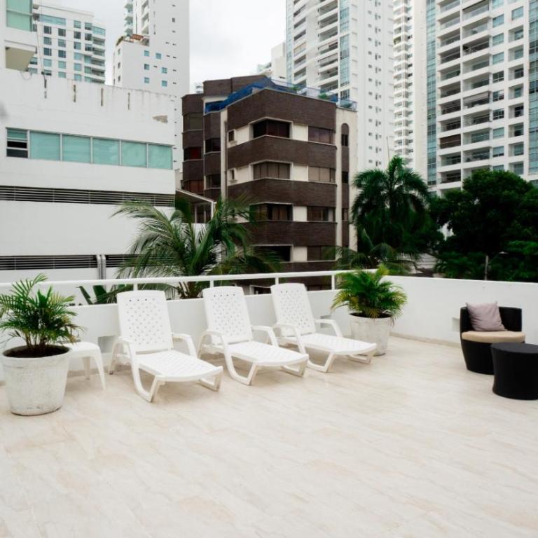 MQ CROWN HOUSE CASTIllO - Six-Bedroom House - 8