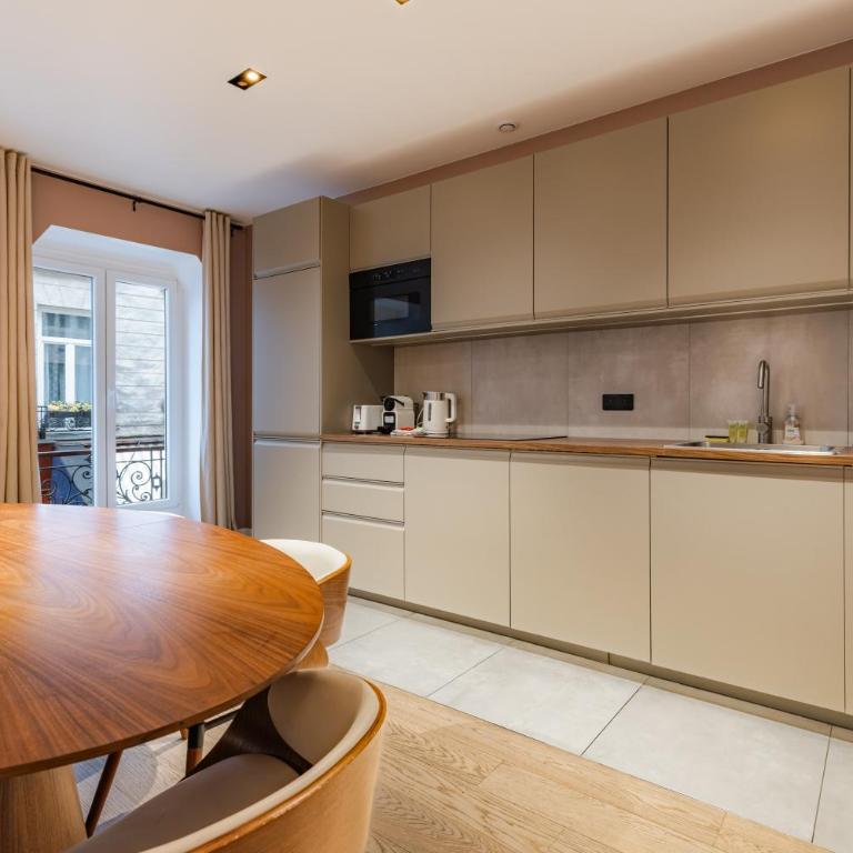 Chic 3-room air-conditioned apartment in the heart of the Marais - Two-Bedroom Apartment - 5