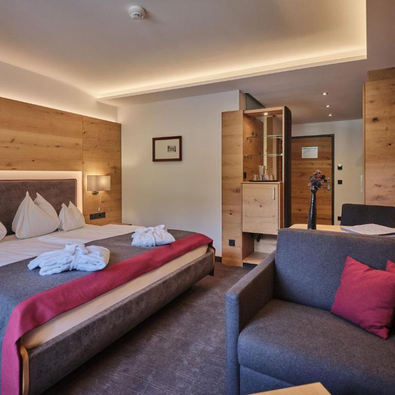 Sporthotel Wagrain - Deluxe Doppelzimmer mit Balkon - 5
