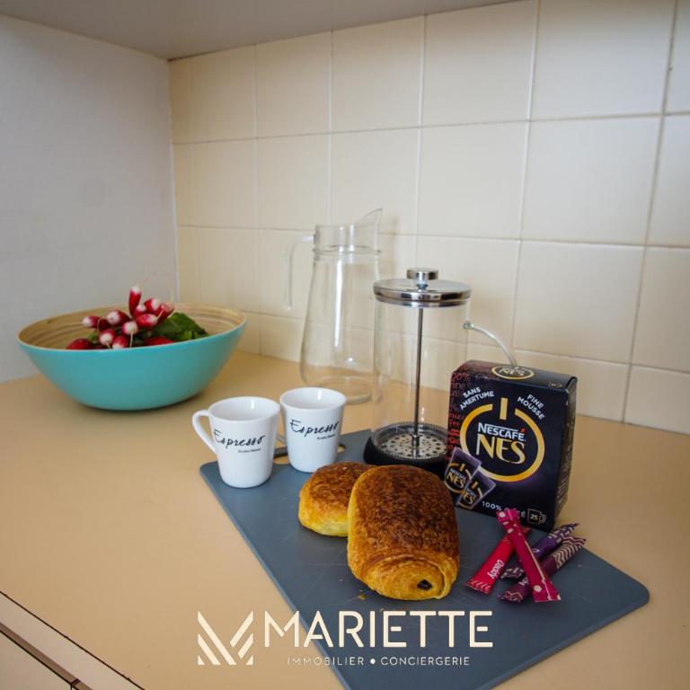 -BOSCO- Elegant T3 avec balcon et vue sur le port - Appartement - 23