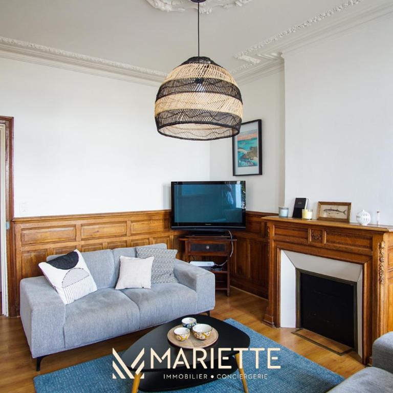 -BOSCO- Elegant T3 avec balcon et vue sur le port - Appartement - 15