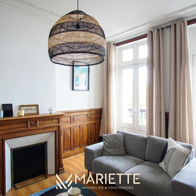 -BOSCO- Elegant T3 avec balcon et vue sur le port - Appartement - 16