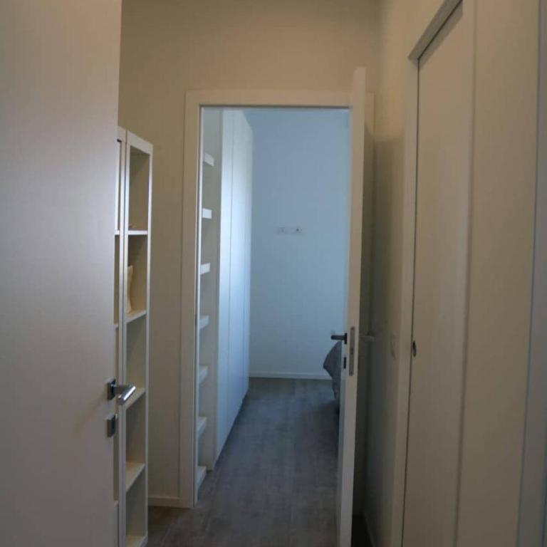 Lovely apartment very near Zara metro station M3M5 - One-Bedroom Apartment - 10
