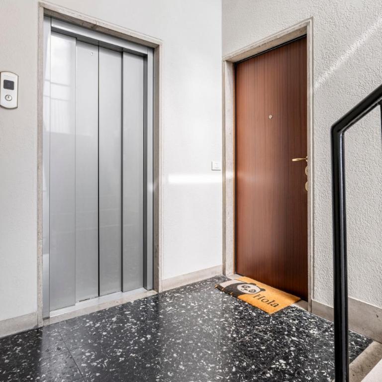 Lovely apartment very near Zara metro station M3M5 - One-Bedroom Apartment - 25
