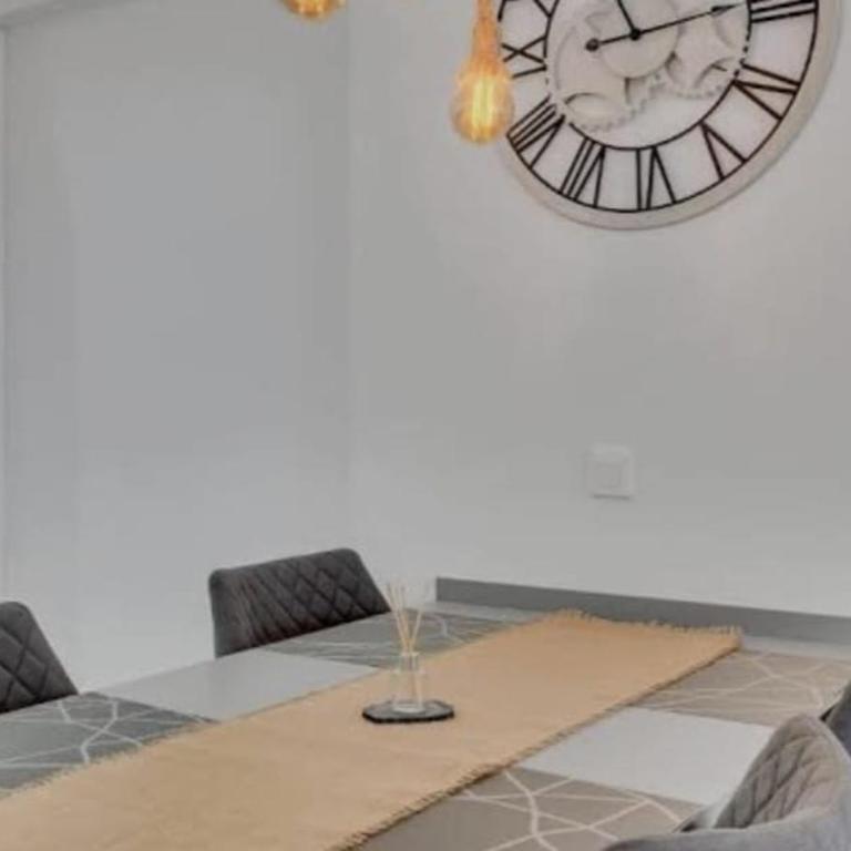 Vista Castillo - One-Bedroom Apartment - 5