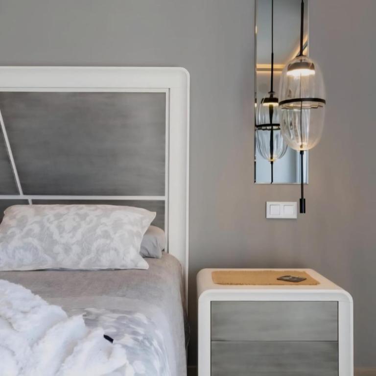 Vista Castillo - One-Bedroom Apartment - 7