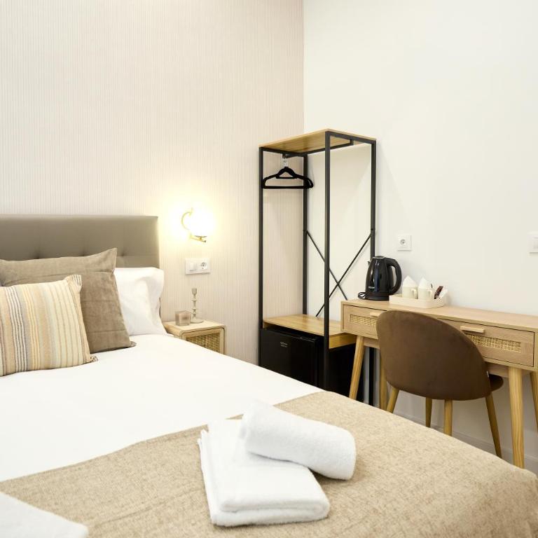 AC Rooms Madrid Centro - Double Room with Private Bathroom - 2