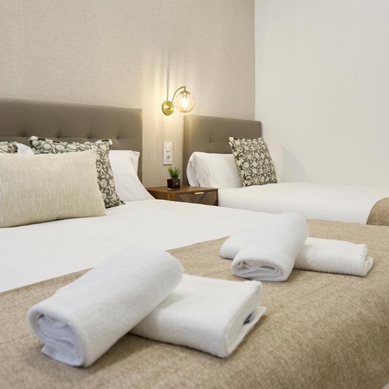 AC Rooms Madrid Centro - Triple Room with Private Bathroom - 6