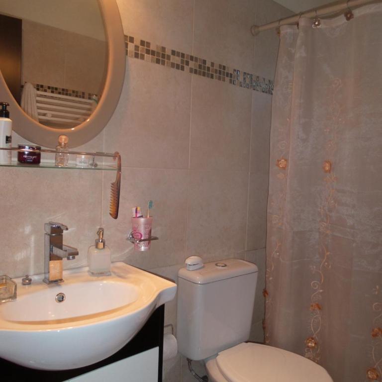 Pinar de Hurtado - Two-Bedroom House - 26