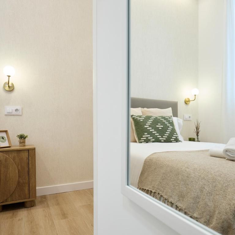 AC Rooms Madrid Centro - Double Room with Private Bathroom - 5