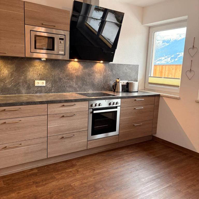 Ferienwohnung - Apartment mit 4 Schlafzimmern und einem Balkon - 10