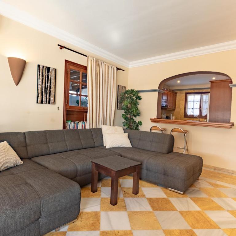 Villa Iseo - Three-Bedroom Villa - 22