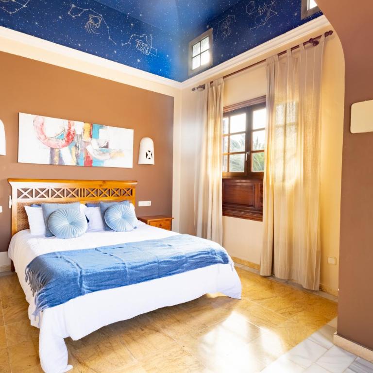 Villa Iseo - Three-Bedroom Villa - 11