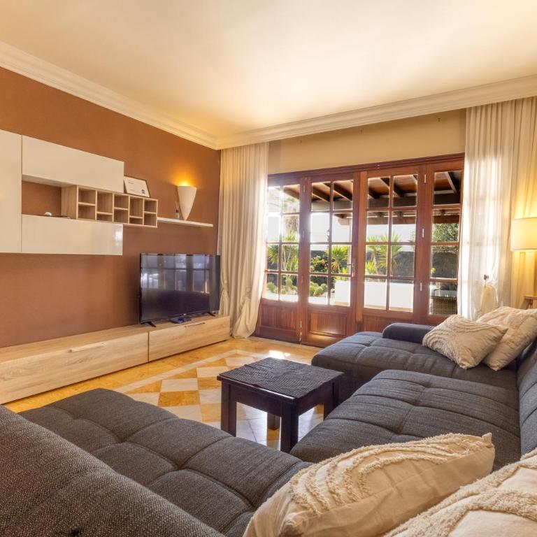 Villa Iseo - Three-Bedroom Villa - 8