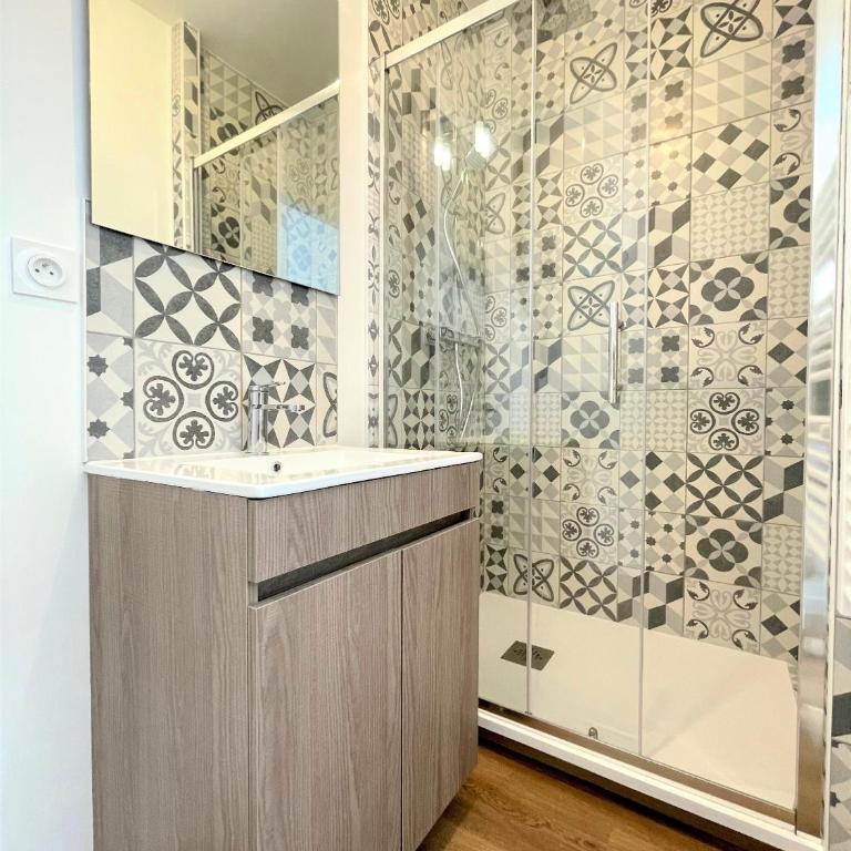 jolie logement centre ville avec parking quartier gare - Appartement 1 Chambre - 5