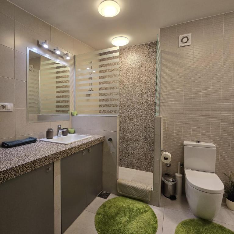 Crown Apartment - One-Bedroom Apartment - 13