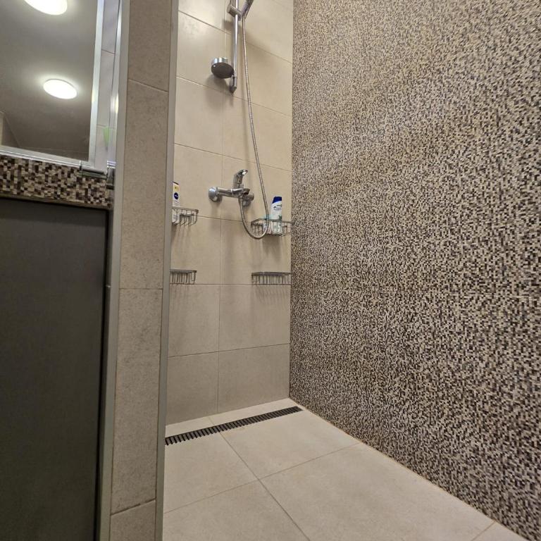 Crown Apartment - One-Bedroom Apartment - 12