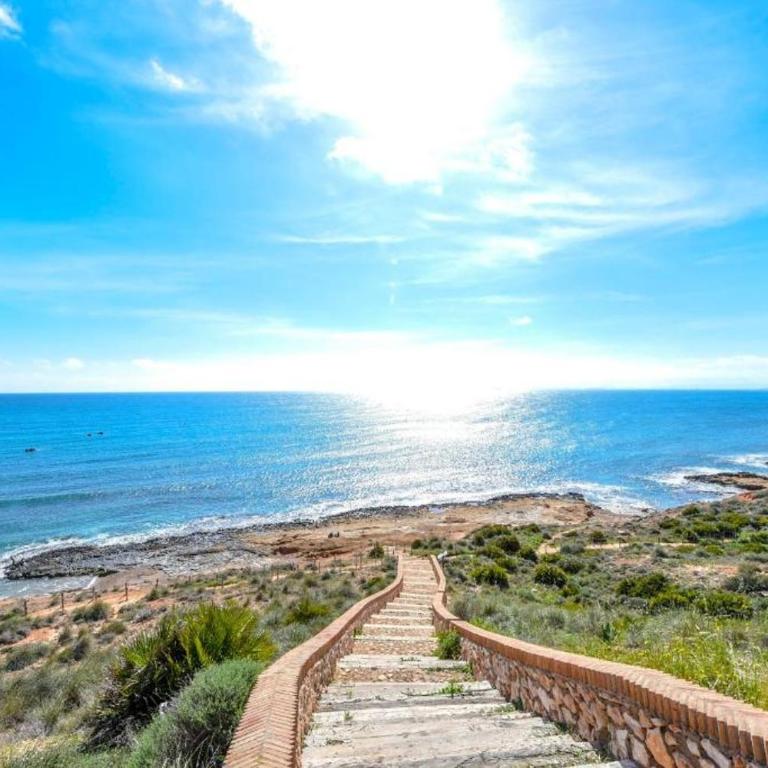 Apartahotel La Rotonda Cabo Roig Orihuela Costa Near the Beach and Leisure Area - Apartamento - 8