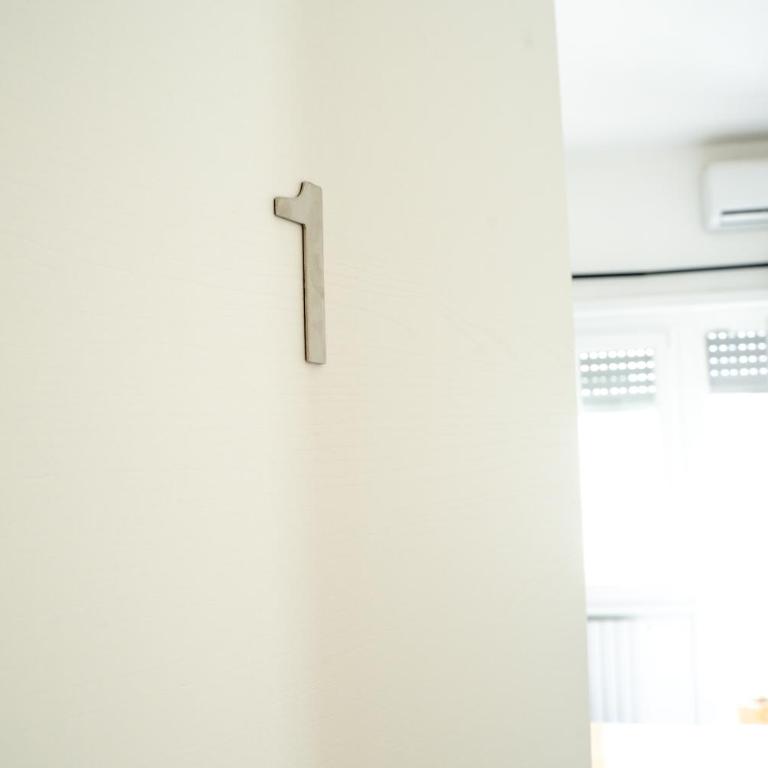 Salotto Tuscolano - Appartamento Premium con 3 Camere da Letto e Balcone - 6