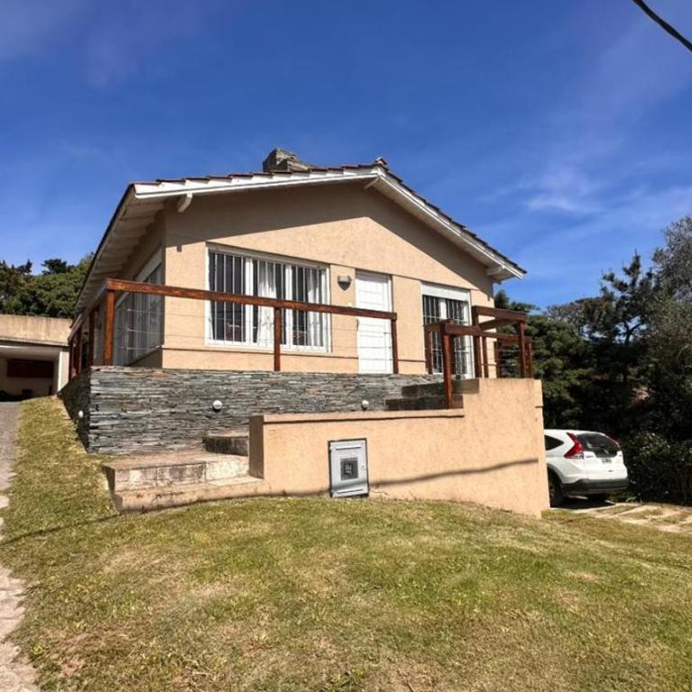 Casa Pinamar Centro Iglesia 80mt Mar 2 Dormitorios 1 Baño - Casa de 2 dormitorios - 1