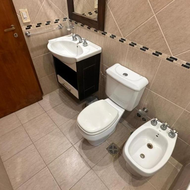 Casa Pinamar Centro Iglesia 80mt Mar 2 Dormitorios 1 Baño - Casa de 2 dormitorios - 24