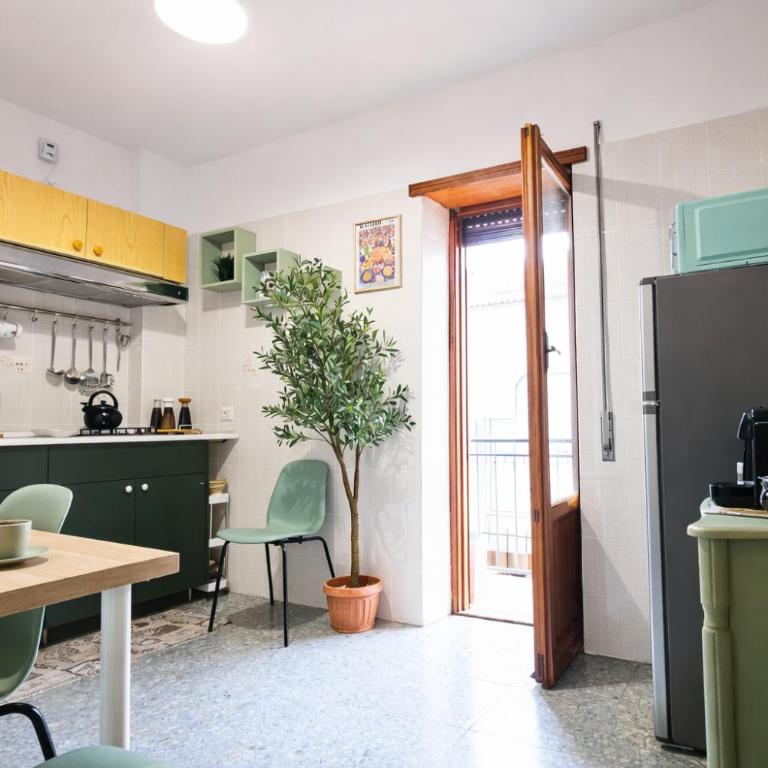 Marina e Lucio Bright Apartment San Paolo Metro near Colosseum 4 Guests - Casa Vacanze - 3